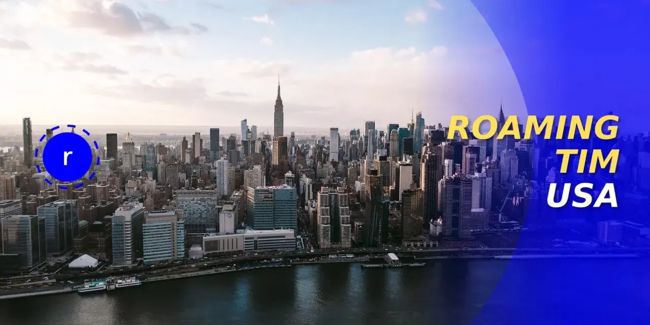 Skyline di New York con testo "ROAMING TIM USA". Un'avventura di roaming negli Stati Uniti.