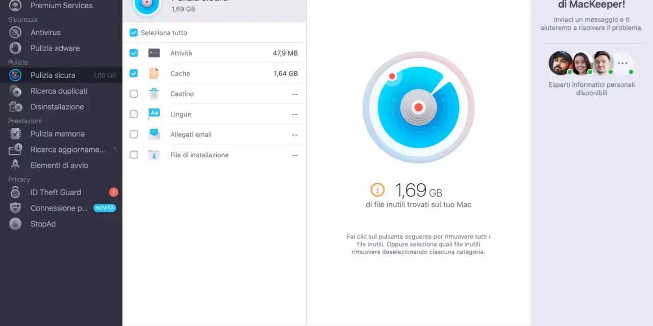 Interfaccia MacKeeper per svuotare cache Mac. Mostra 1,69 GB di file inutili trovati, con opzioni per rimuoverli.