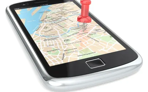 Smartphone con mappa e puntina rossa. Navigazione facile con questa app.