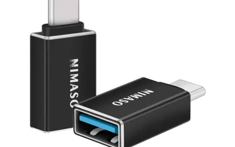 Adattatori OTG Android neri con logo NIMASO. Uno ha un connettore USB-C maschio, l'altro una porta USB-A femmina.