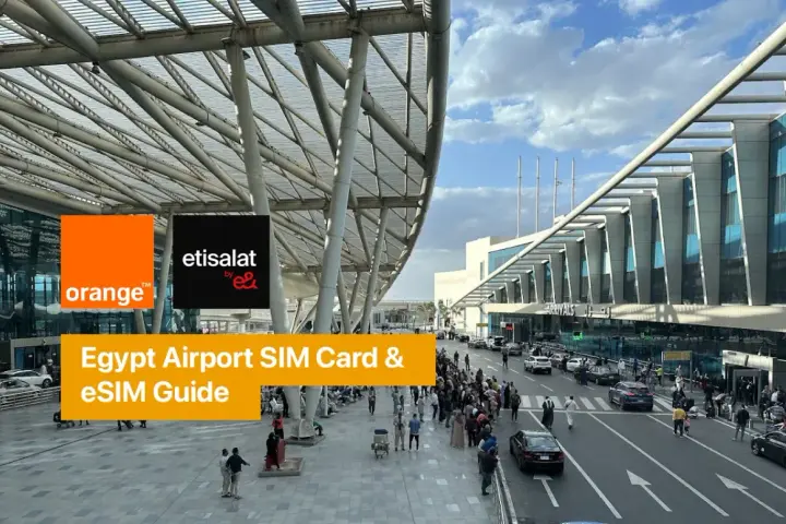Ingresso aeroporto Egitto con loghi Orange ed Etisalat. Guida SIM/eSIM per chi viaggia in Egitto.